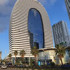 Luxury באטומי